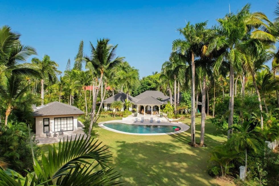 buyDRproperty Stunning Villa SUNSET with pool and lush landscaping at Sea Horse Ranch. Sosua Real Estate