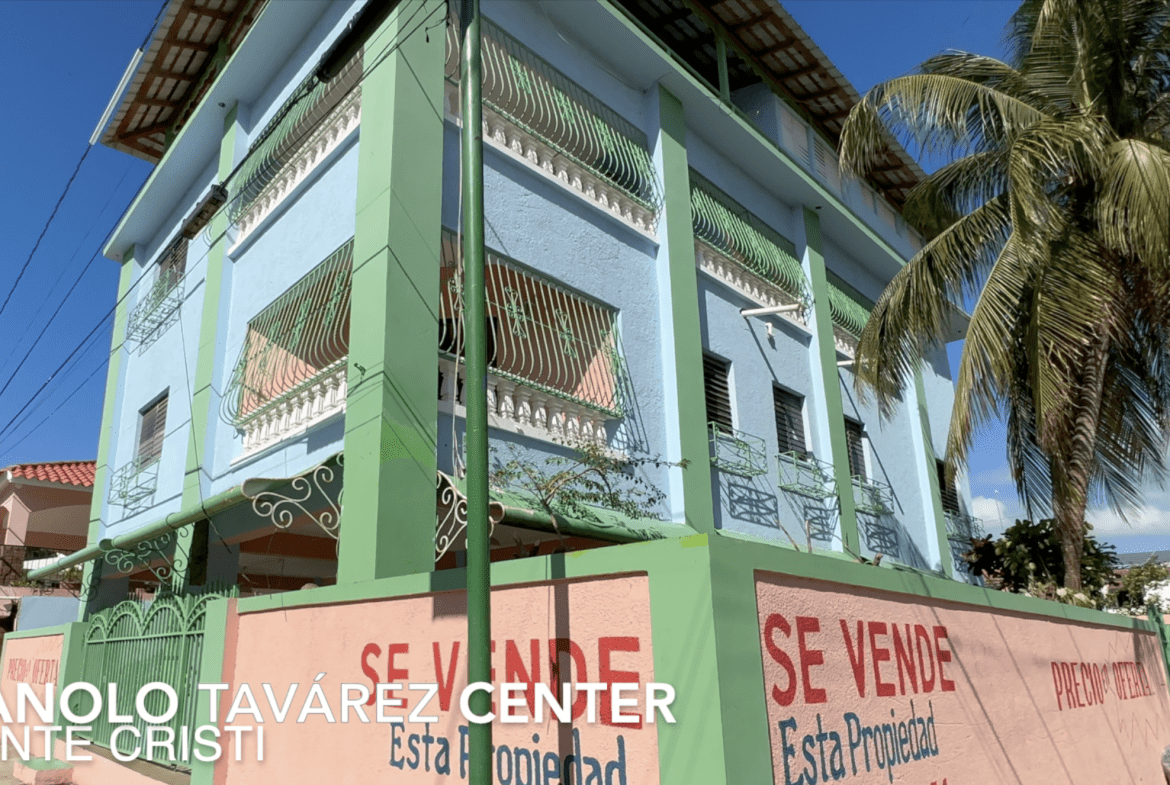 buyDRproperty Affordable hotel facility for sale with "Se Vende" signs, Monte Cristi Sosua Real Estate