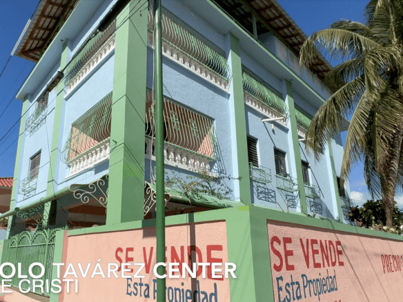 buyDRproperty Affordable hotel facility for sale with "Se Vende" signs, Monte Cristi Sosua Real Estate