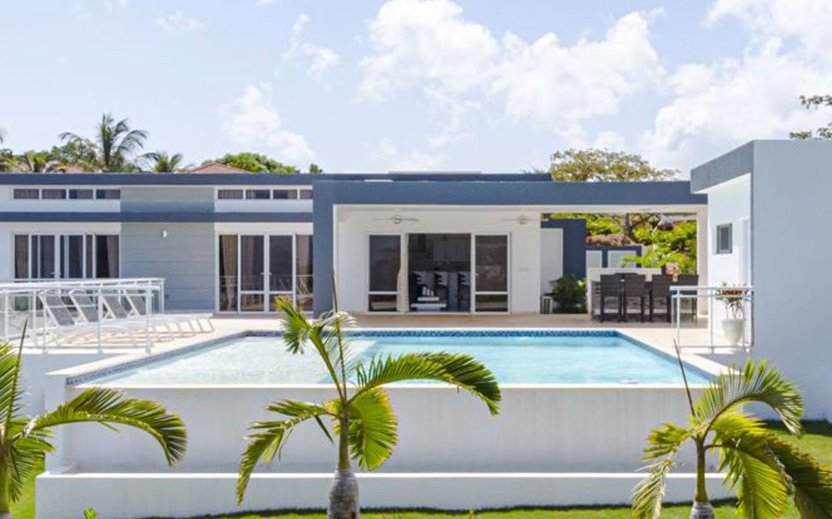 buyDRproperty Beautiful Villa WHITESAND in Casa Linda with pool and palm trees. Sosua Real Estate