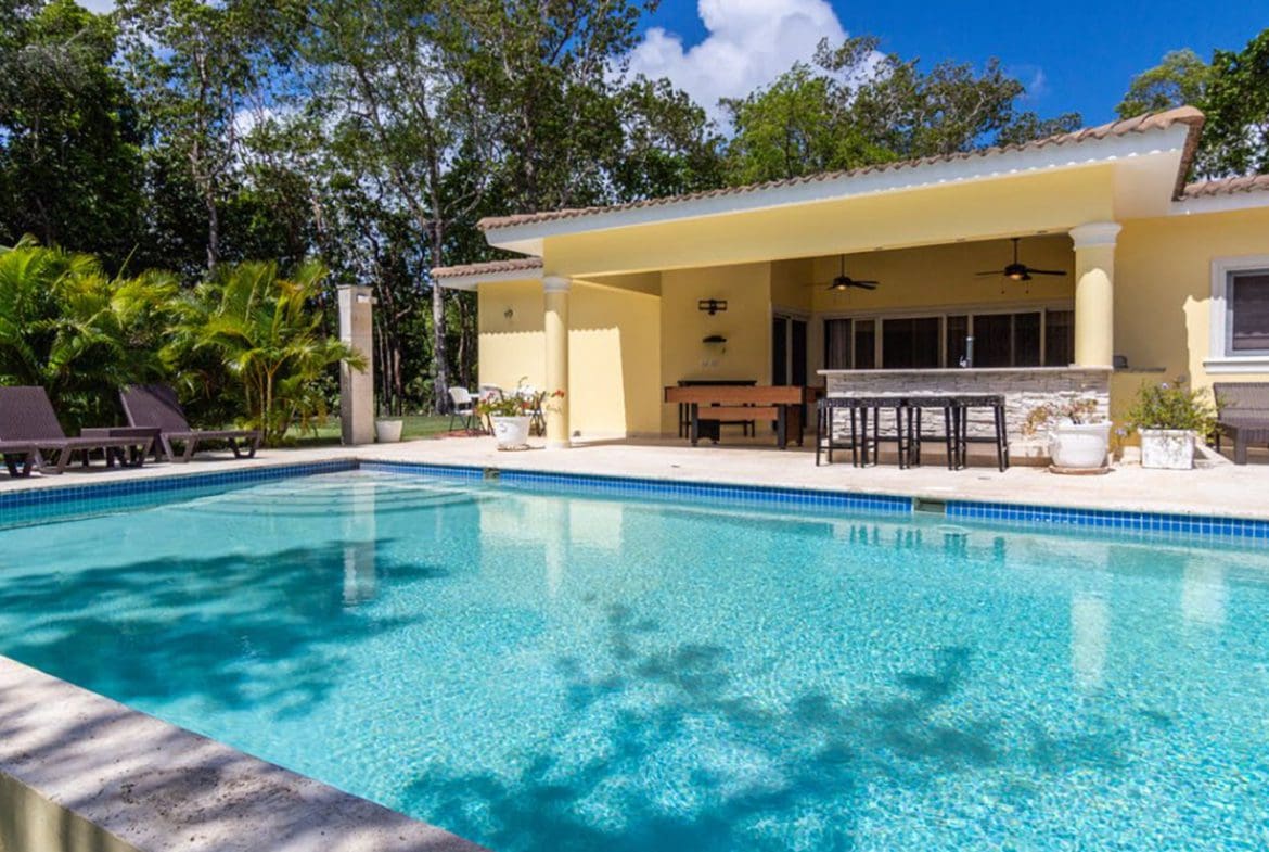 buyDRproperty Beautiful Villa BELLA in Casa Linda with a private pool and lounge chairs Sosua Real Estate