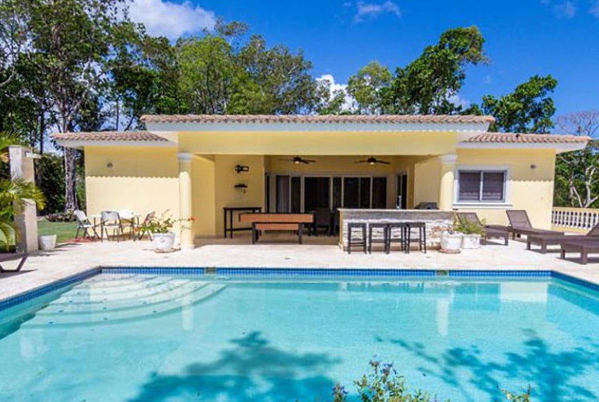 buyDRproperty Beautiful Villa BELLA in Casa Linda with a pool and outdoor seating. Sosua Real Estate
