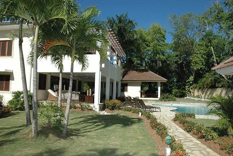 buyDRproperty Beautiful VILLA BRILLANTE with a pool and tropical landscaping. Sosua Real Estate