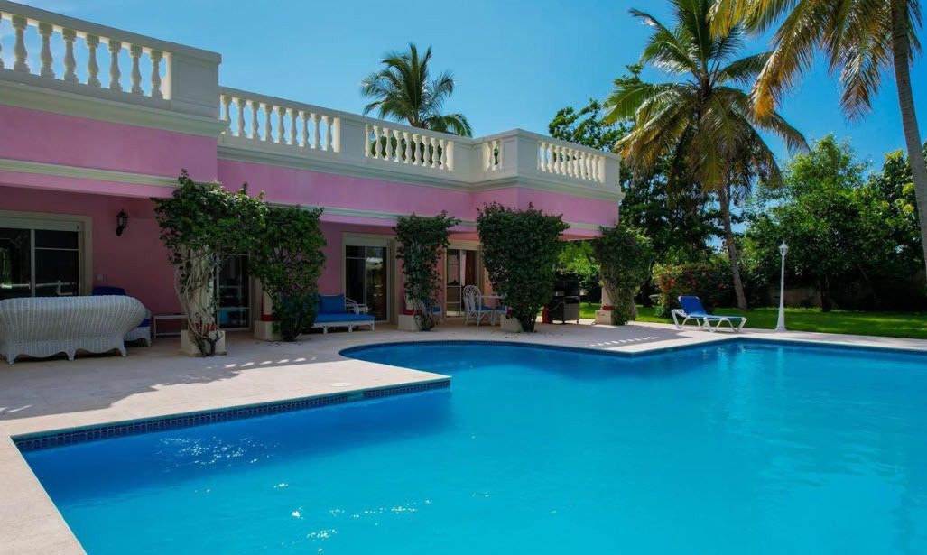buyDRproperty Prime villa with a stunning pool and tropical surroundings. Sosua Real Estate