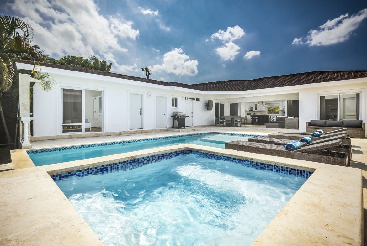 buyDRproperty Luxury villa with pool for sale in Casa Linda Sosua Real Estate
