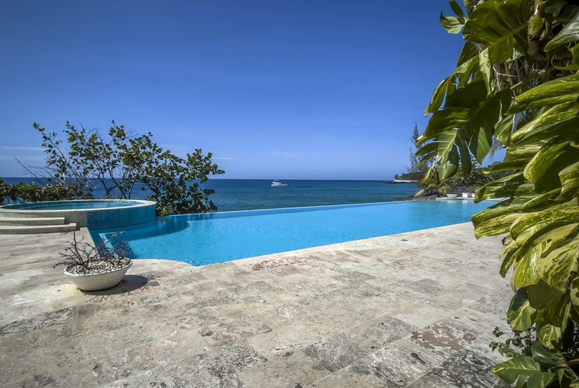 buyDRproperty Infinity pool overlooking the ocean, perfect for a 3 bedroom Pre-Construction For Sale. Sosua Real Estate