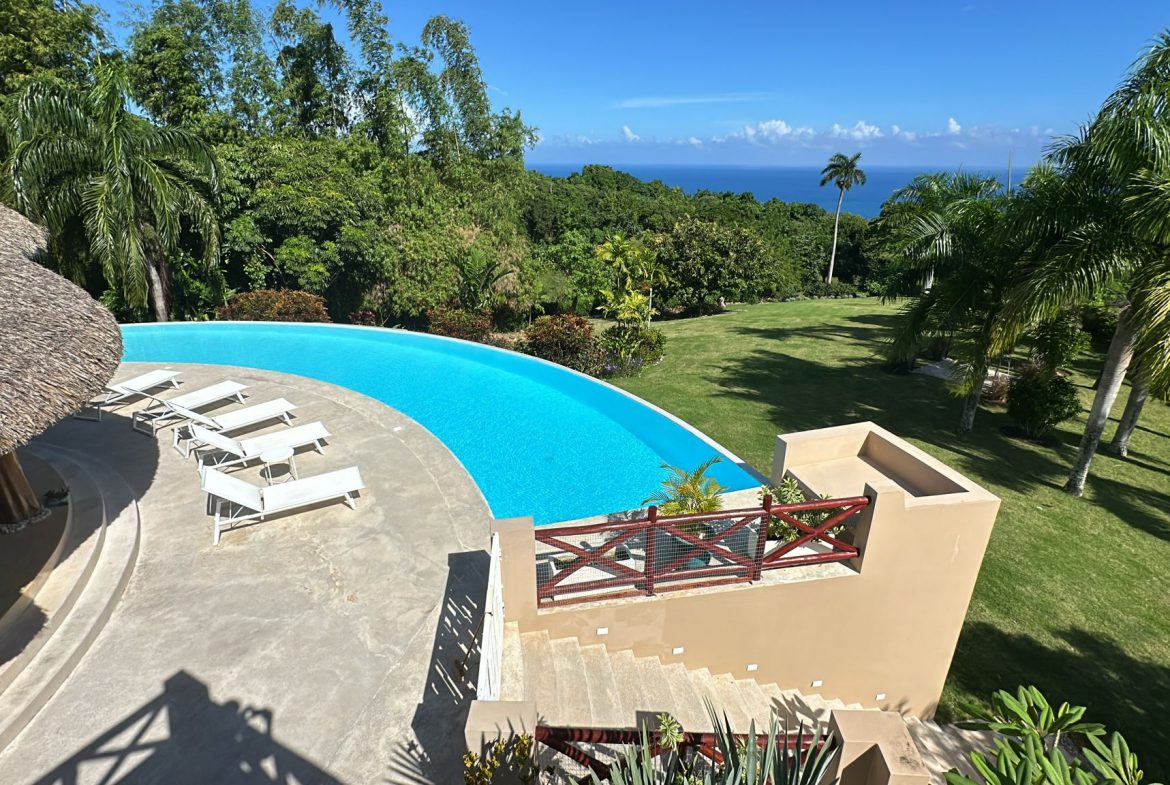 buyDRproperty Infinity pool at an Ocean View Villa for sale in Cabrera, Dominican Republic Sosua Real Estate