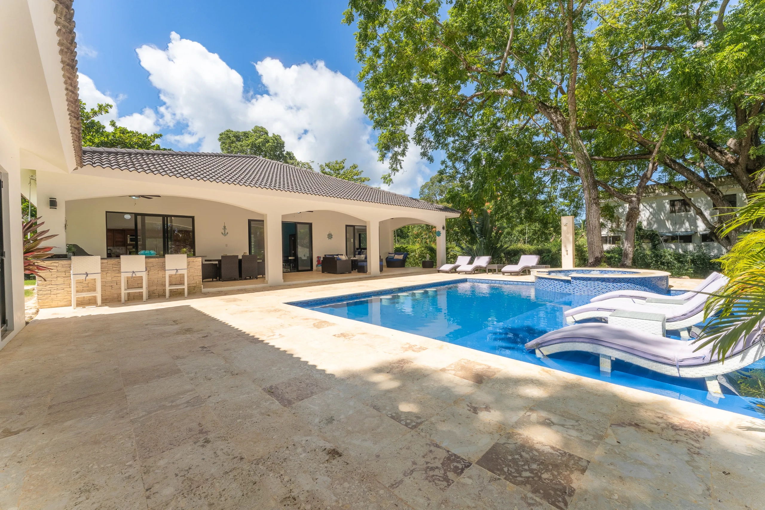 buyDRproperty Luxury villa in Hispaniola with a pool, perfect for a vacation rental. Sosua Real Estate