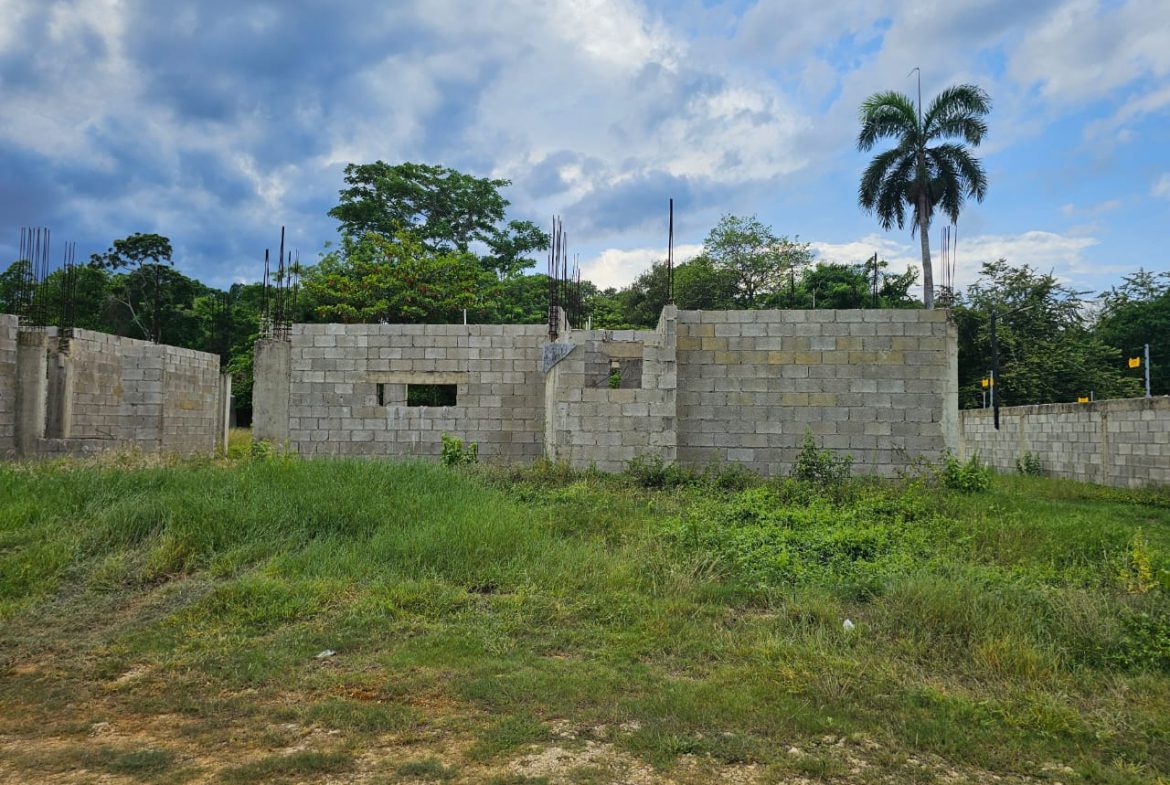 buyDRproperty Construction started on a lot near Casa Linda, Sosúa. Development opportunity. Sosua Real Estate