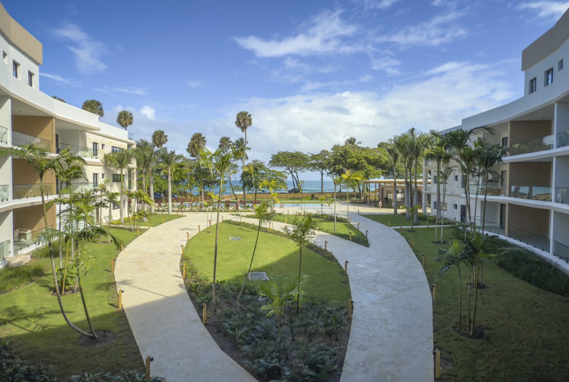 buyDRproperty Stack of blueberry pancakes with syrup. Best breakfast recipe. Sosua Real Estate