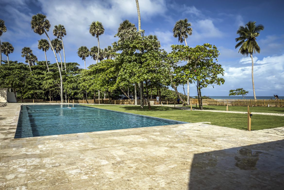 buyDRproperty Stack of homemade pancakes with syrup. Delicious breakfast. Sosua Real Estate