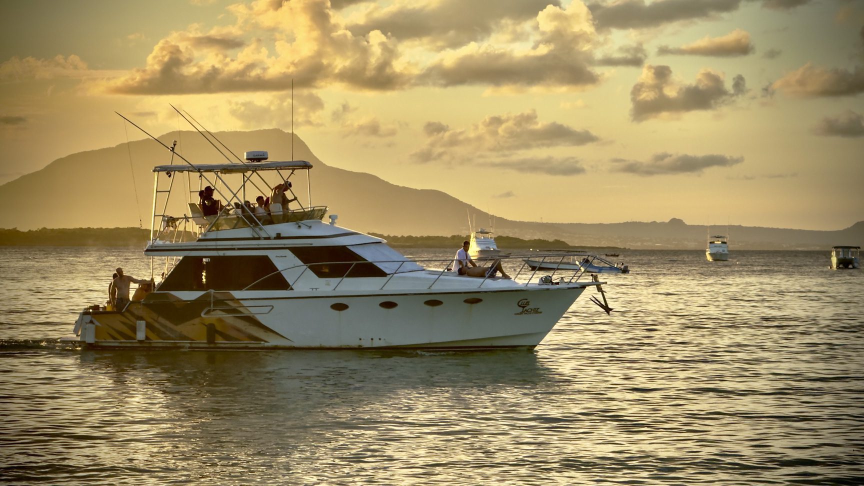 buyDRproperty Blueberry pancakes with fresh blueberries and powdered sugar. Sosua Real Estate