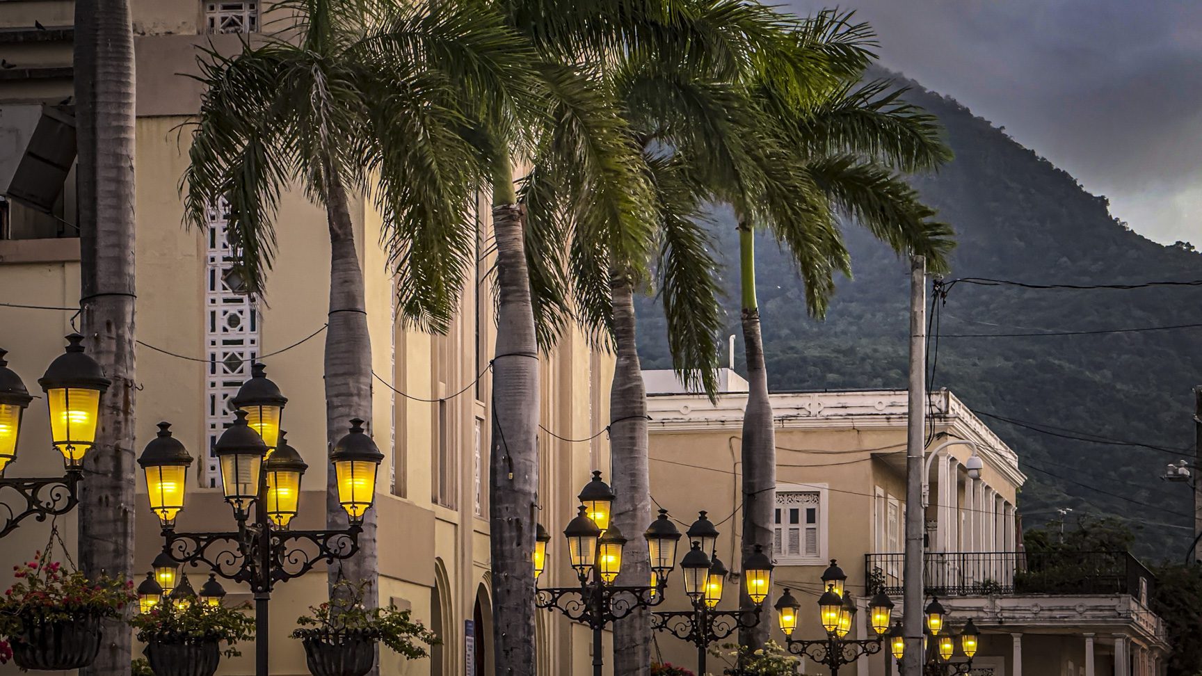 buyDRproperty Street lamps and palm trees in a tropical city Sosua Real Estate